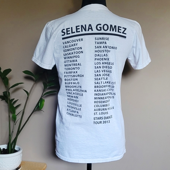 Selena Gomez music band tee - Picture 4 of 5